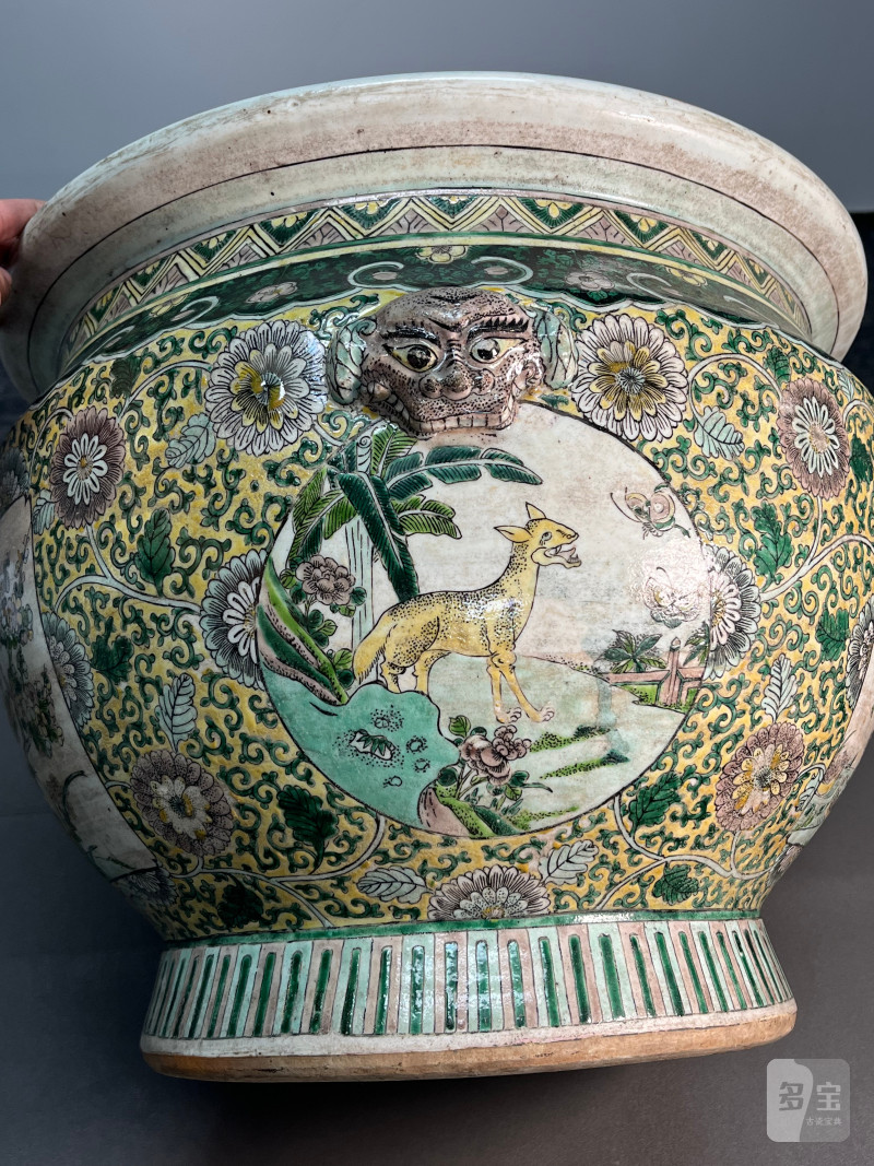 清光绪  素三彩花卉开光花鸟纹铺首缸 - 图8